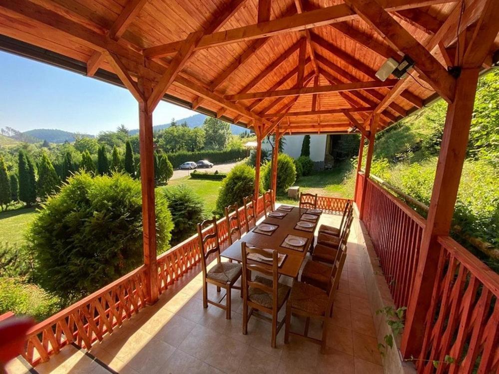 Bellavista Brasov Hotel Săcele Екстериор снимка