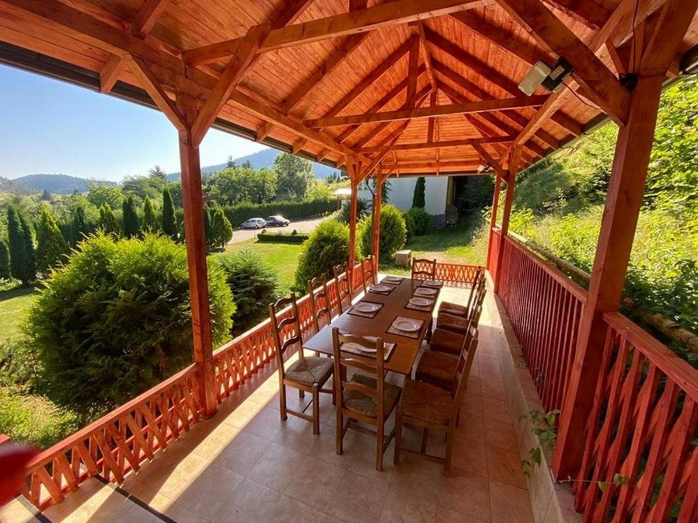 Bellavista Brasov Hotel Săcele Екстериор снимка