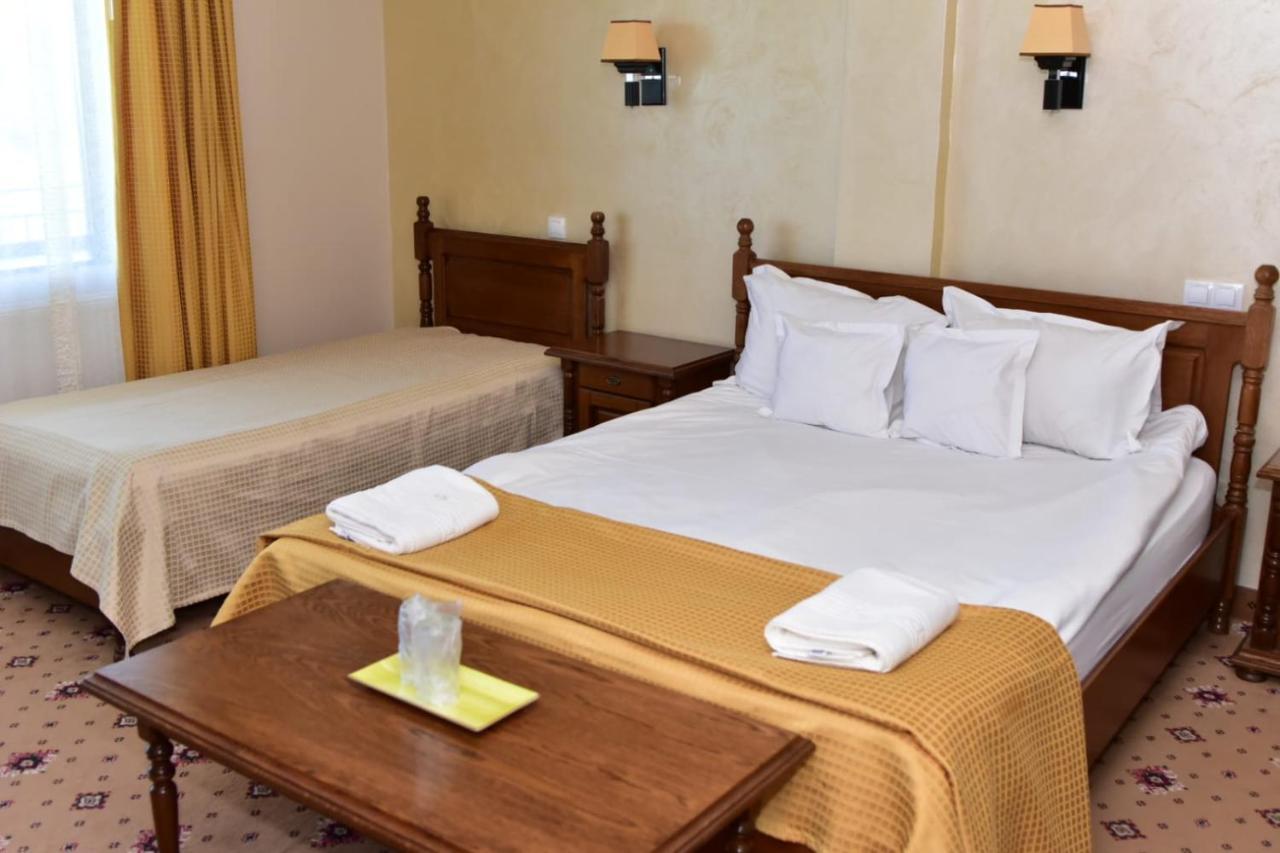 Bellavista Brasov Hotel Săcele Екстериор снимка