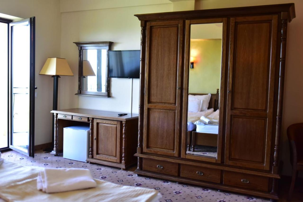 Bellavista Brasov Hotel Săcele Екстериор снимка