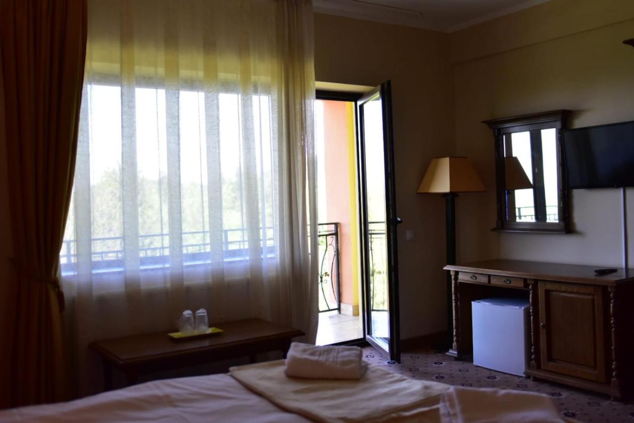 Bellavista Brasov Hotel Săcele Екстериор снимка