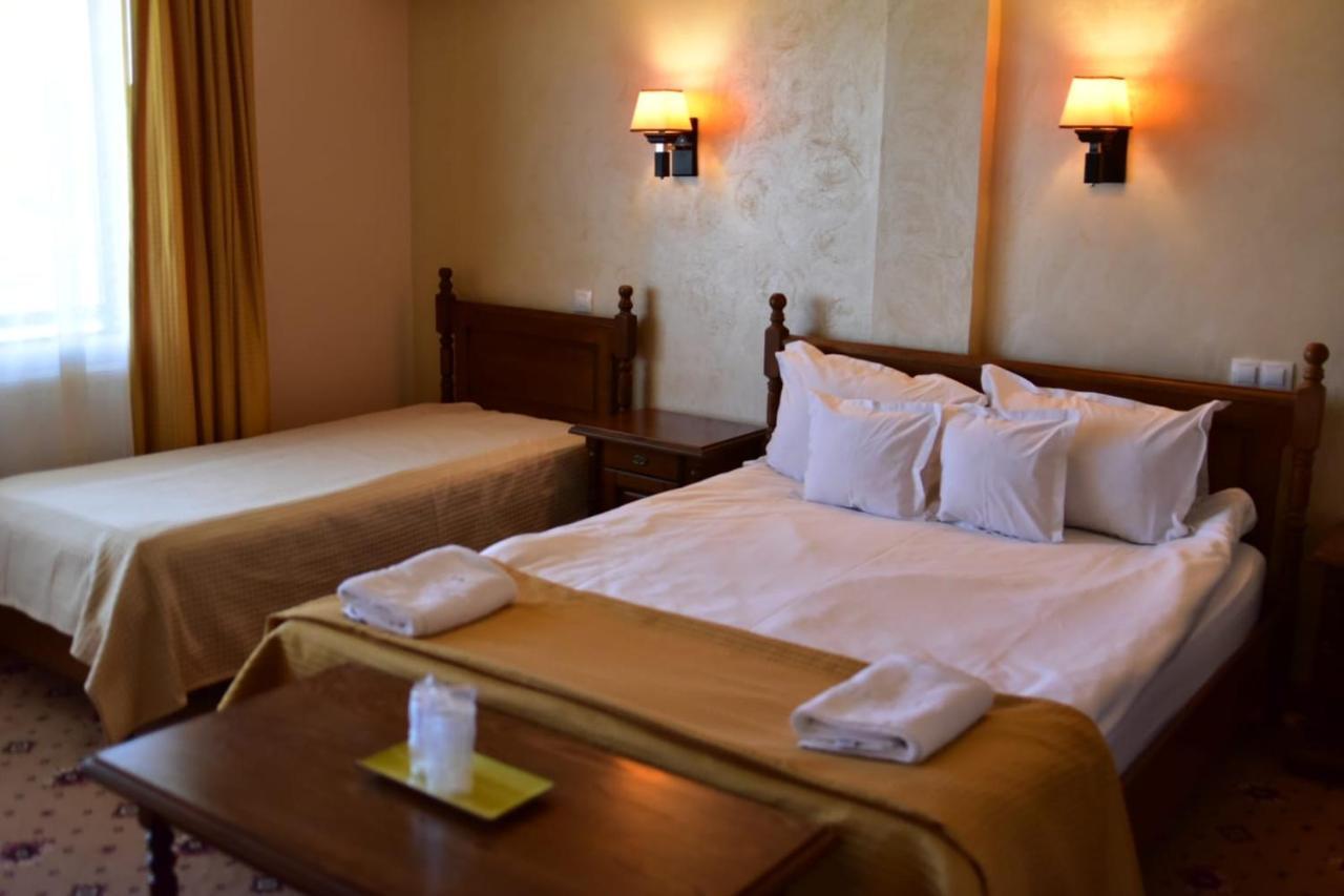 Bellavista Brasov Hotel Săcele Екстериор снимка
